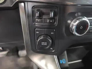 Ford F-150 2023 4x4 XLT 4 puertas SuperCrew 5.5 pies. SB