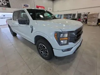 Ford F-150 2023 4x4 XLT 4 puertas SuperCrew 5.5 pies. SB