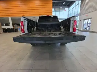 Ford F-150 2023 4x4 XLT 4 puertas SuperCrew 5.5 pies. SB