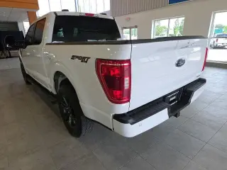 Ford F-150 2021 4x4 XLT 4 puertas SuperCrew 5.5 pies. SB