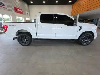 Ford F-150 2021 4x4 XLT 4 puertas SuperCrew 5.5 pies. SB