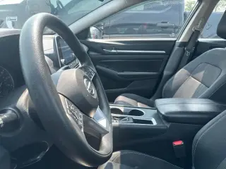 Nissan Altima 2022 2.5 SV 4 puertas Sedan