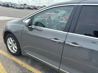Chrysler Pacifica 2020 Limited 4 puertas Minivan