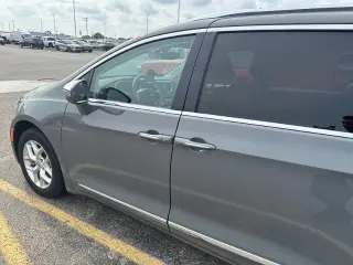 Chrysler Pacifica 2020 Limited 4 puertas Minivan