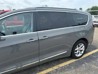 Chrysler Pacifica 2020 Limited 4 puertas Minivan