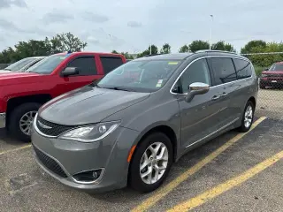 Chrysler Pacifica 2020 Limited 4 puertas Minivan