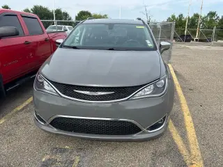 Chrysler Pacifica 2020 Limited 4 puertas Minivan