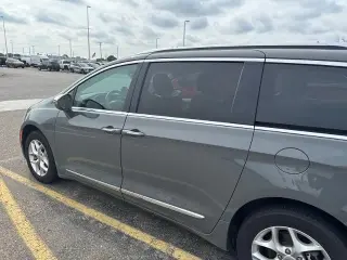 Chrysler Pacifica 2020 Limited 4 puertas Minivan