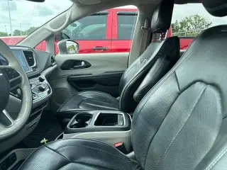 Chrysler Pacifica 2020 Limited 4 puertas Minivan