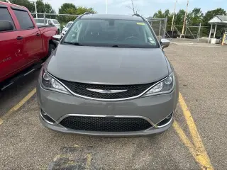 Chrysler Pacifica 2020 Limited 4 puertas Minivan