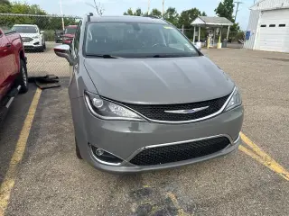 Chrysler Pacifica 2020 Limited 4 puertas Minivan