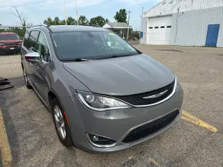 Chrysler Pacifica 2020 Limited 4 puertas Minivan