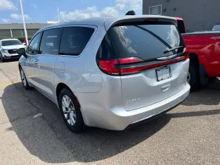 Chrysler Pacifica 2026 Limited 4 puertas Minivan