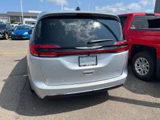 Chrysler Pacifica 2026 Limited 4 puertas Minivan