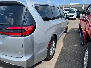 Chrysler Pacifica 2026 Limited 4 puertas Minivan