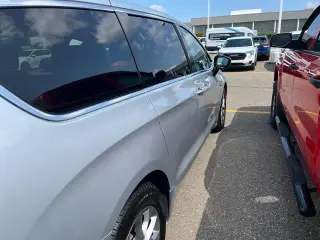 Chrysler Pacifica 2026 Limited 4 puertas Minivan