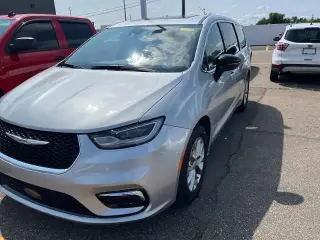 Chrysler Pacifica 2026 Limited 4 puertas Minivan
