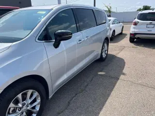 Chrysler Pacifica 2026 Limited 4 puertas Minivan