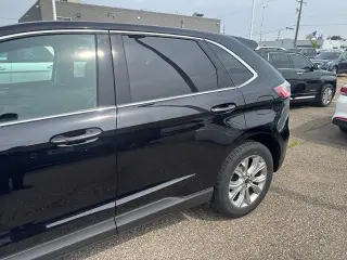 Ford Edge 2024 AWD Titanium 4 puertas SUV