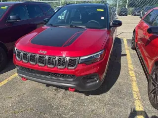 Jeep Compass 2024 4x4 Trailhawk 4 puertas SUV