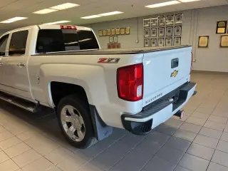Chevrolet Silverado 1500 2016 4x4 LTZ 4p Crew Cab 5.8 ft. SB
