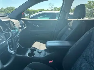 GMC Terrain 2022 AWD SLE 4p SUV