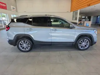 GMC Terrain 2023 AWD SLT SUV de 4 puertas