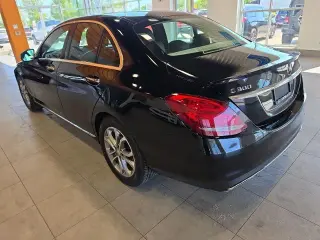 Mercedes-Benz Clase C 2016 AWD C 300 4MATIC 4p Sedan
