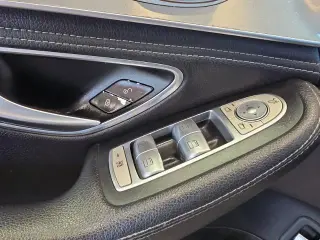 Mercedes-Benz Clase C 2016 AWD C 300 4MATIC 4p Sedan