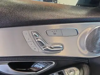 Mercedes-Benz Clase C 2016 AWD C 300 4MATIC 4p Sedan