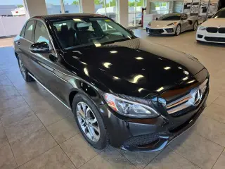 Mercedes-Benz Clase C 2016 AWD C 300 4MATIC 4p Sedan