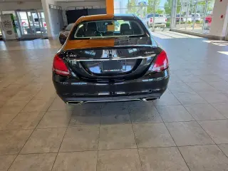 Mercedes-Benz Clase C 2016 AWD C 300 4MATIC 4p Sedan