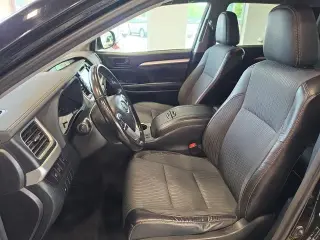 Toyota Highlander 2018 AWD LE 4dr SUV