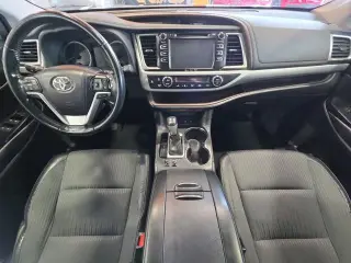 Toyota Highlander 2018 AWD LE 4dr SUV
