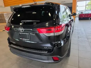 Toyota Highlander 2018 AWD LE 4dr SUV