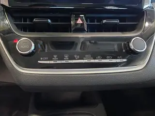 Toyota Corolla 2024 LE Sedan 4p