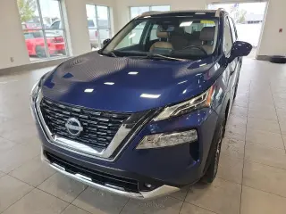 Nissan Rogue 2022 Platinum Crossover de 4 puertas