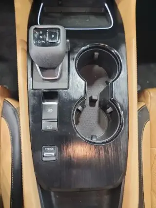 Nissan Rogue 2022 Platinum Crossover de 4 puertas
