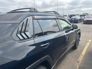 Toyota RAV4 2020 AWD LE SUV de 4 puertas