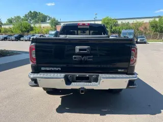 GMC Sierra 1500 2017 4x4 SLT 4 puertas Double Cab 6.5 pies. SB