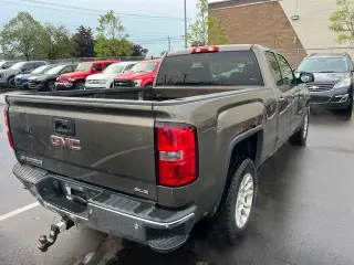 GMC Sierra 1500 2015 4x4 SLE 4 puertas Cabina Doble 6.5 pies. SB