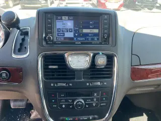 Chrysler Town and Country 2012 Touring-L 4 puertas Minivan