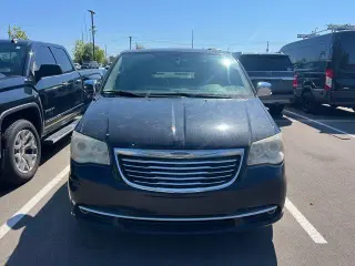 Chrysler Town and Country 2013 Limited 4 puertas Minivan