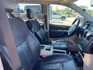 Chrysler Town and Country 2013 Limited 4 puertas Minivan