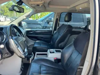 Chrysler Town and Country 2013 Limited 4 puertas Minivan