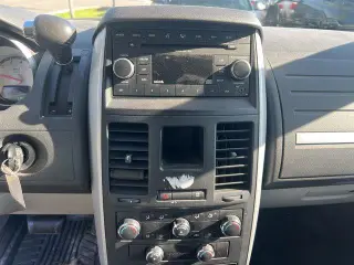 Dodge Grand Caravan 2008 SXT Extendido 4 puertas Minivan