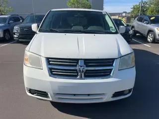 Dodge Grand Caravan 2008 SXT Extendido 4 puertas Minivan