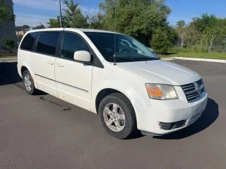 Dodge Grand Caravan 2008 SXT Extendido 4 puertas Minivan