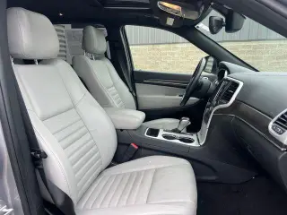Jeep Grand Cherokee 2018 4x2 Limited 4 puertas SUV