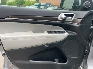 Jeep Grand Cherokee 2018 4x2 Limited 4 puertas SUV
